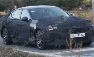 ¡Cazado! El nuevo Kia Stinger 2021 estrenará cambios en su frontal