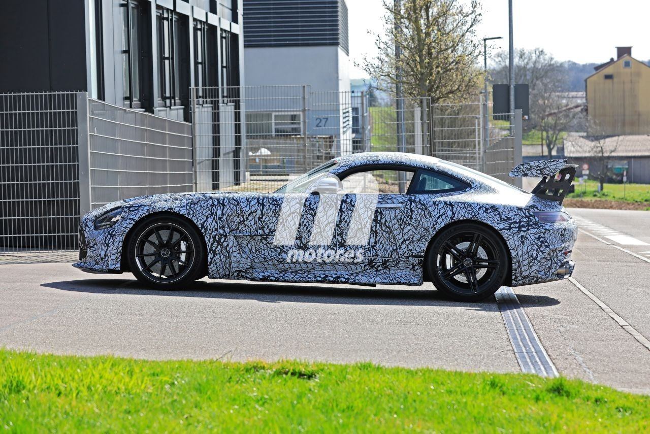 mercedes-amg-gt-black-series-2021-nurbur