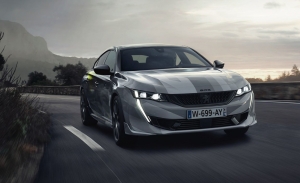 El nuevo Peugeot 508 PSE, el híbrido enchufable deportivo sale a carretera