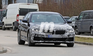 El facelift de los BMW Serie 5 y Serie 5 Touring dejan ver parte del nuevo diseño frontal
