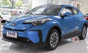 El Toyota C-HR EV, la versión eléctrica, ya está en los concesionarios chinos