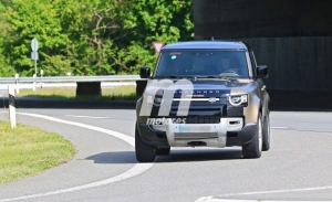 Cazado el nuevo Land Rover Defender V8, el tope de gama llegará a finales de 2021