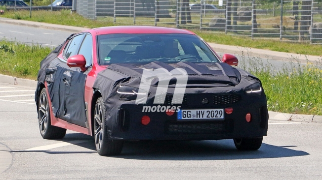 Kia Stinger 2021 - foto espía