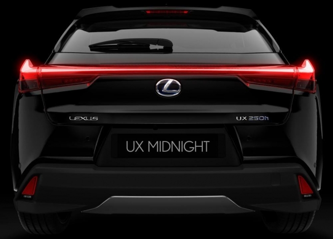 Lexus UX Midnight Edition, new special edition for Italy