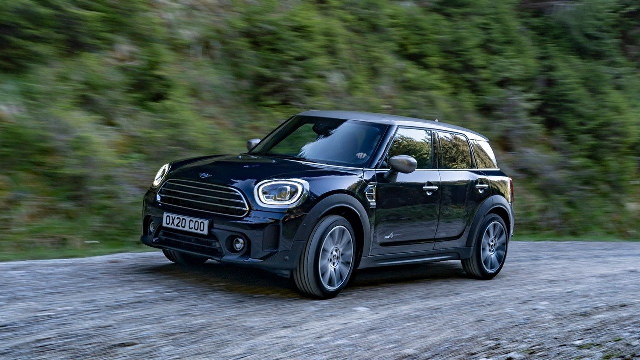 mini-countryman-2020-202067753-1590536124_5.jpg