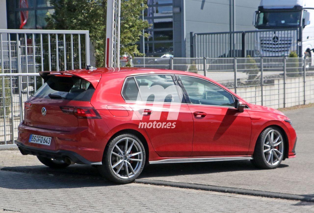 volkswagen-golf-gti-tcr-fotos-espia-nurburgring-2021-202067321-1589277834_37.jpg