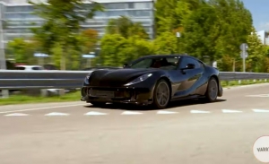 La mula del Ferrari 812 Super-Superfast grabada desde más cerca