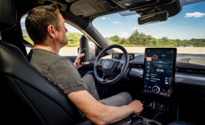 El Ford Mustang Mach-E tendrá función de conducción autónoma en 2021
