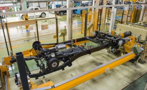 Generalitat, sindicatos y patronal no dan por perdida la fábrica de Nissan en Barcelona