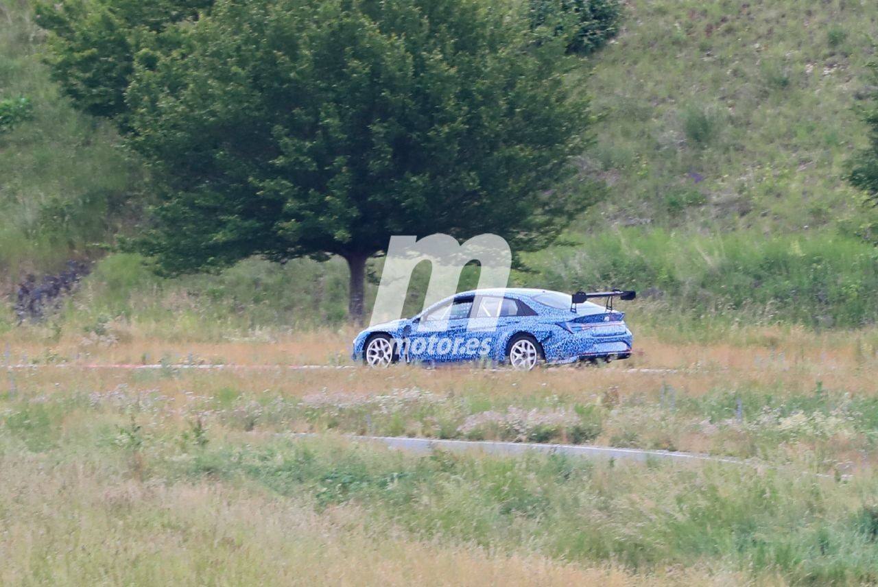 hyundai-elantra-tcr-fotos-espia-202068310-1592226349_1.jpg