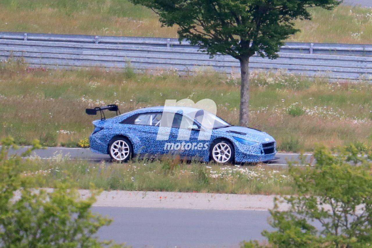 hyundai-elantra-tcr-fotos-espia-202068310-1592226387_14.jpg