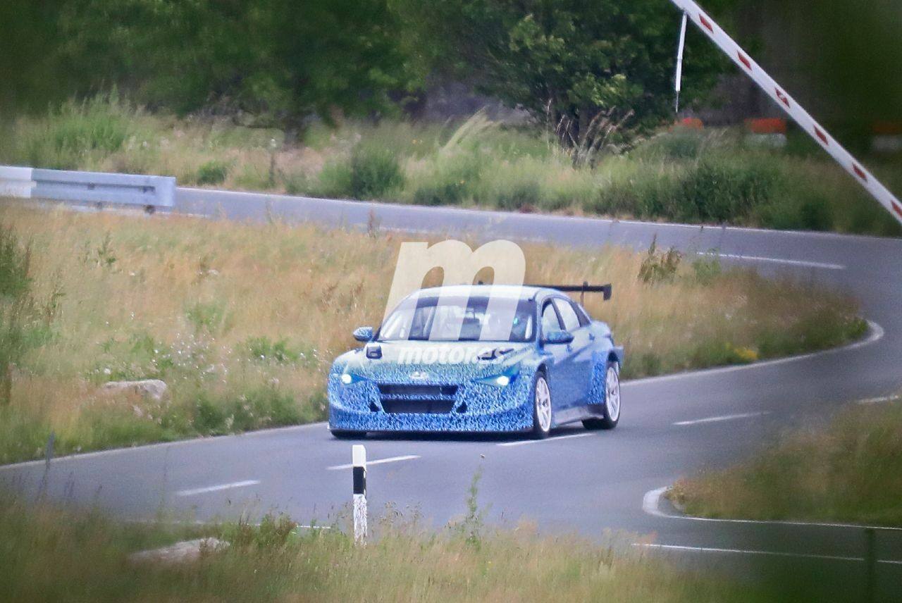 hyundai-elantra-tcr-fotos-espia-202068310-1592226390_15.jpg
