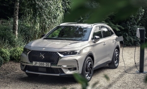 La gama del DS 7 Crossback E-TENSE se amplía con una versión de 225 CV