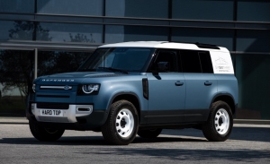 La gama del nuevo Land Rover Defender añade la variante comercial Hard Top