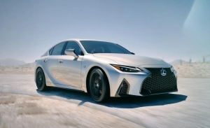El Lexus IS dice "hasta pronto". Te contamos lo que esconde esta decisión para su futuro