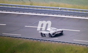El nuevo Mercedes-AMG ONE,el hypercar de la estrella, posa en fotos espía