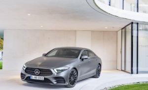 Mercedes CLS 2021, ligeros cambios y más equipamiento en la berlina deportiva