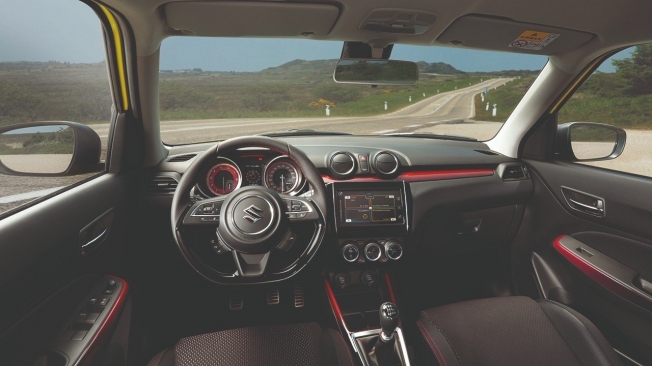 Suzuki Swift Sport 2020 - interior