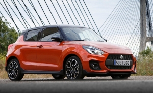 Suzuki Swift Sport 2020, el deportivo de bolsillo se electrifica y mejora su gama