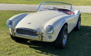 Resucitan el mítico AC Cobra original pero con un motor eléctrico de 312 CV