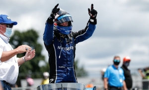 Primer triunfo de Rosenqvist en Road America a costa de McLaren SP: Palou séptimo