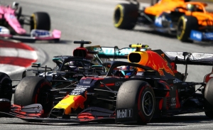 Se repite la historia: Hamilton arruinó el podio de un Albon que «podría haber ganado»