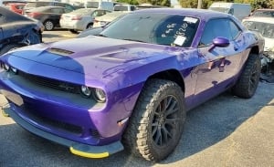 ¿Un Dodge Challenger SRT Hellcat off-road, por qué no?