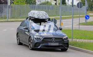 Este cofre montado en un Mercedes Clase E Estate esconde un secreto tecnológico