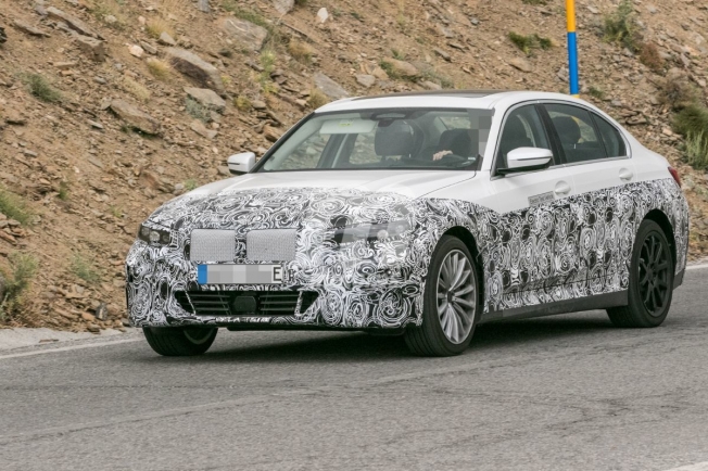 BMW i3 2022 - foto espía
