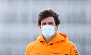 Sainz compara a McLaren con Mercedes: «Han dado el mismo paso que nosotros»