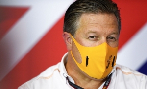 ¿El 'Zasca' del año? Zak Brown responde a las burlas de Szafnauer