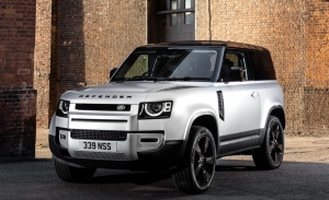 Land Rover presenta el nuevo Defender 90, junto a nuevos motores para 2021