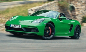 Los Porsche 718 con motor bóxer de 4.0 litros y cambio automático PDK ya disponibles