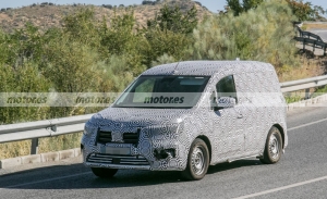 El nuevo Renault Kangoo 2021 pierde camuflaje, ¡más detalles al descubierto!