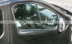 El interior del nuevo Renault Trafic queda al descubierto en estas fotos espía
