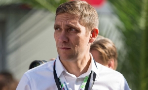 Asesinan al padre de Vitaly Petrov, que abandona el GP de Portugal en el que era comisario