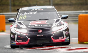 Doblete de Esteban Guerrieri en los mojados libres del WTCR en Hungría