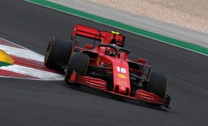 Ferrari sale del hoyo con Leclerc: «La mejor carrera de 2020»