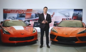 GM va a subastar el último Corvette C7 y el primer Corvette C8 destinados a Canadá
