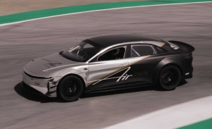 ¡La guerra continúa! El Lucid Air responde al Model S mejorando su crono en Laguna Seca