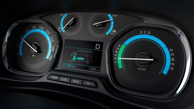 Peugeot e-Traveller - interior