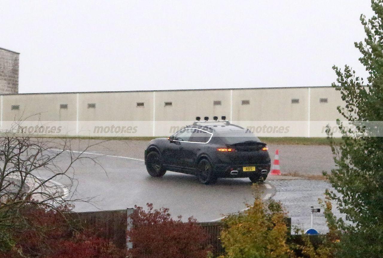 porsche-macan-electrico-fotos-espia-2022-202071988-1603104899_10.jpg