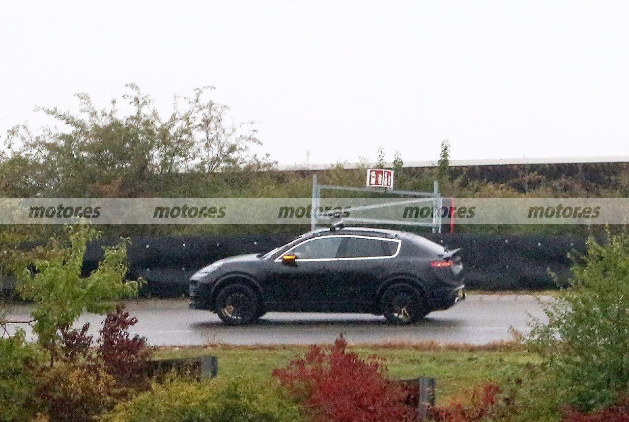 porsche-macan-electrico-fotos-espia-2022-202071988-1603104907_13.jpg