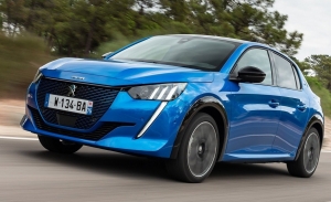 El Peugeot e-208 estrena niveles de acabado: conoce sus precios y equipamientos