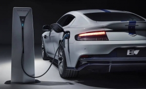El primer híbrido enchufable de Aston Martin llegará en 2023, y el eléctrico en 2026