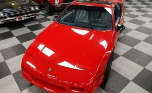 Récord absoluto: el último Pontiac Fiero fabricado vendido por más del triple de lo esperado