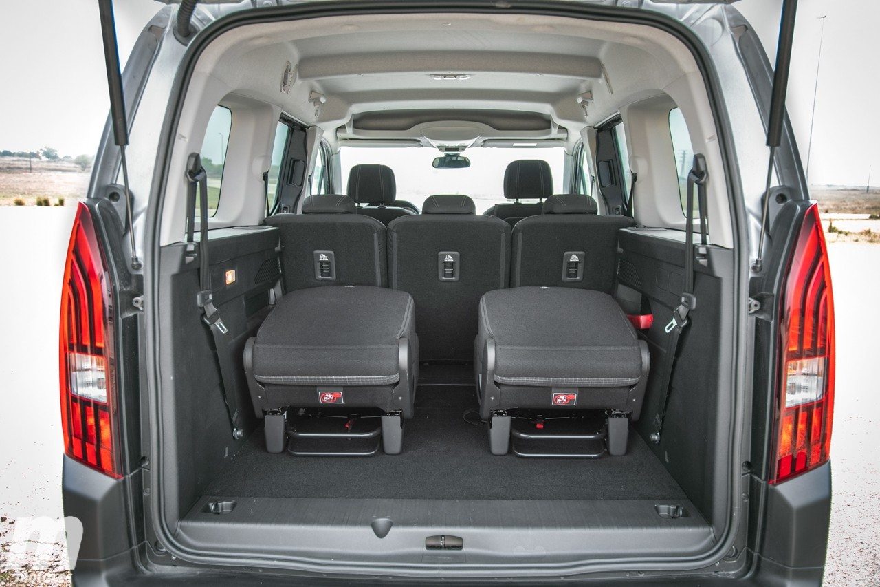 Prueba comparativa Citroën Berlingo vs Peugeot Rifter, para lo que haga ...