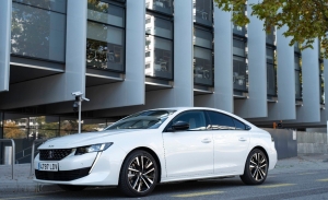 Prueba Peugeot 508 Hybrid, desafiando a los SUV
