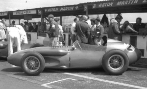 Aston Martin y la F1: del DP155 al DBR5