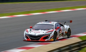 Mario Farnbacher logra la pole de las 9 Horas de Kyalami para Honda
